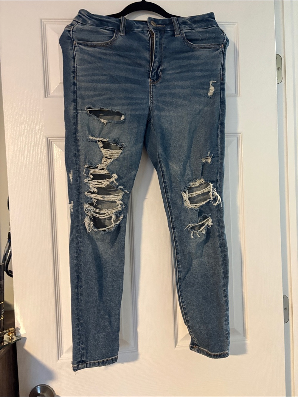 American Eagle Outfitters Light Blue Ripped Skinny Jeans